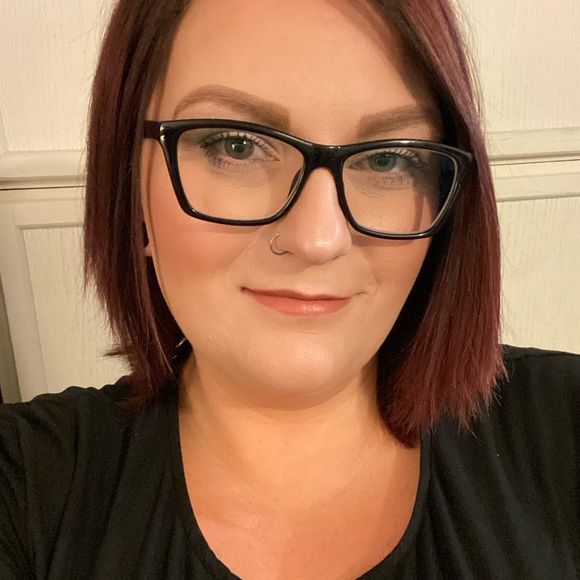 Meet your Posher, Heather - Picture 1 of 1